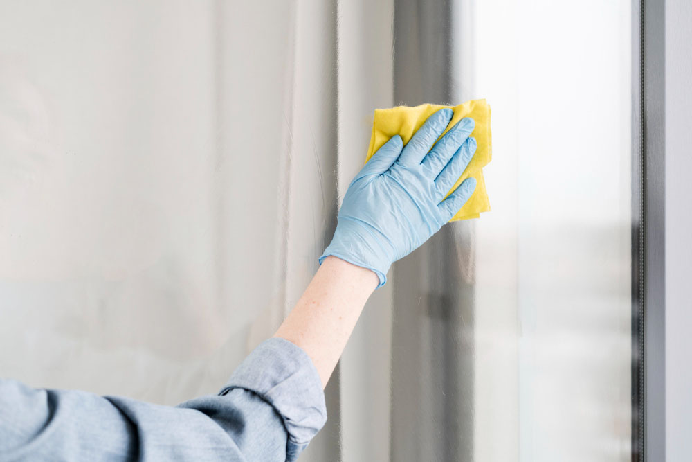 The Ultimate Guide to Cleaning Apartment Windows