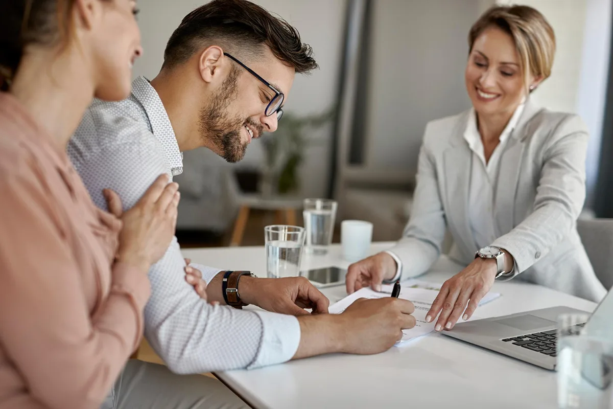 Essential Things You Must Do Before Signing a Lease